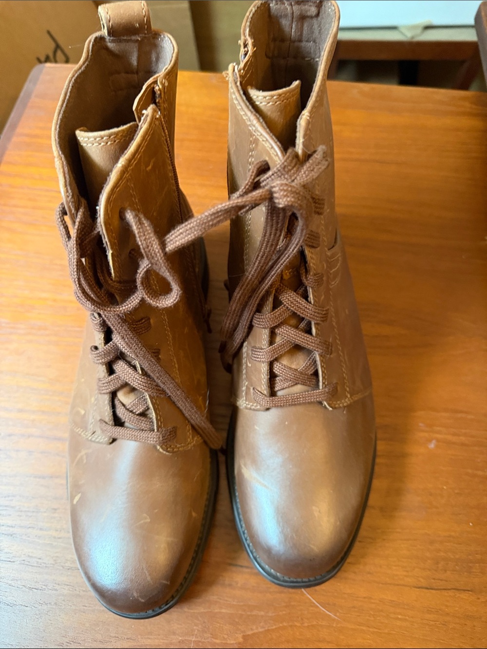 Clarks Tan Lace-Up Women's Combat Boots NWT